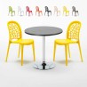 Ronde salontafel zwart 70x70 cm en 2 gekleurde stoelen Wedding Cosmopolitan Kortingen