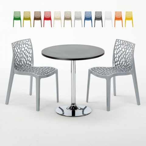 Ronde salontafel zwart 70x70 cm met stalen onderstel en 2 gekleurde stoelen Gruvyer Cosmopolitan
