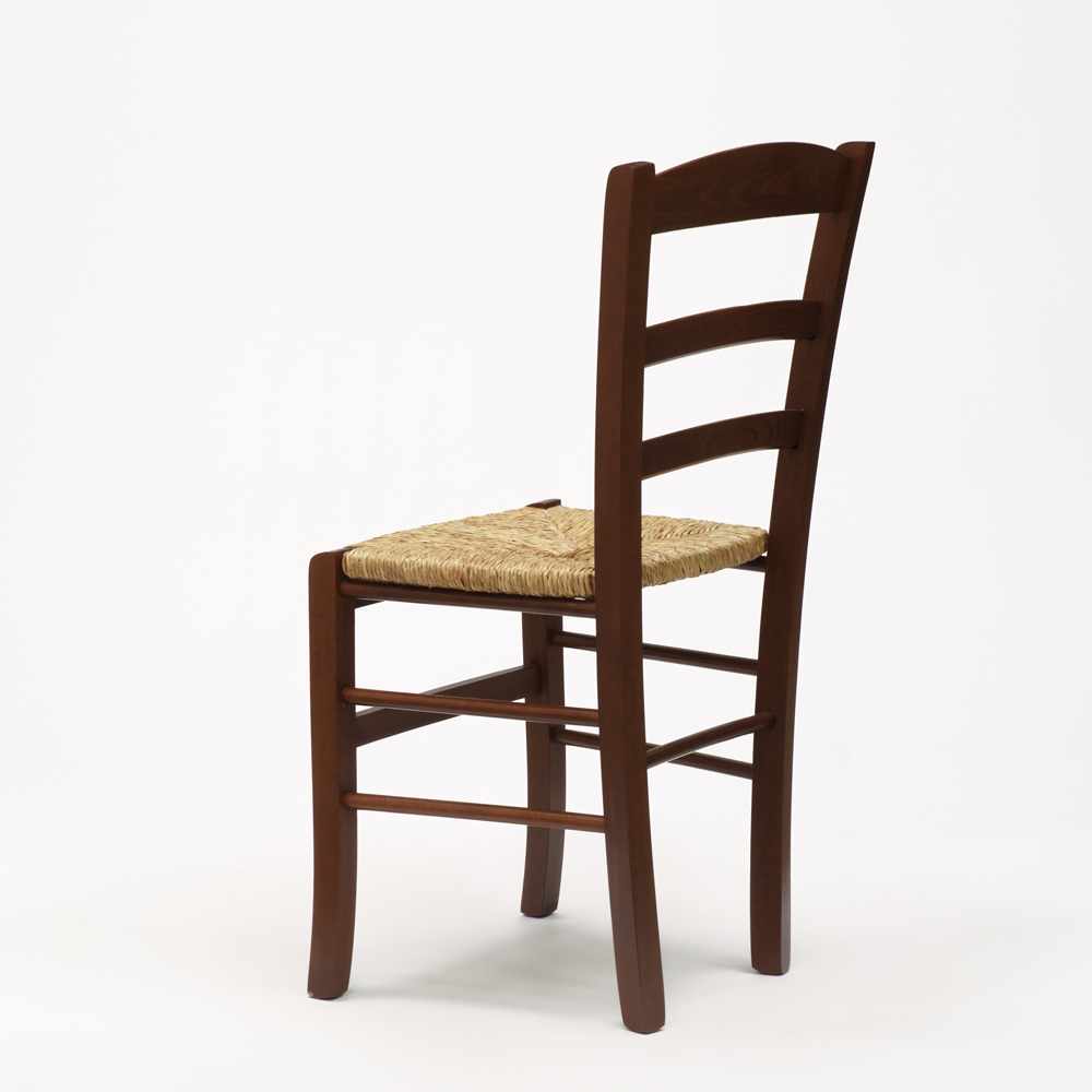Chaise en bois et assise en paille salle à manger et restaurant Paesana