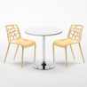 Table blanche ronde 70x70cm 2 Chaises colorées intérieur bar café Gelateria Long Island Prix