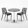 Table ronde noire 70x70 et 2 Chaises Colorées bar café Gelateria Cosmopolitan 