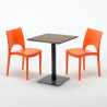 Table carrée 60x60 pied noir et plateau bois avec 2 chaises colorées Paris Kiss Caractéristiques