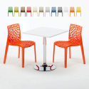 Vierkante salontafel wit 70x70 cm met stalen onderstel en 2 gekleurde stoelen Gruvyer Cocktail Verkoop