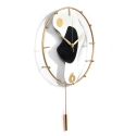 Moderne wandklok 42x67cm van goudkleurig metaal met slinger Bynok Korting