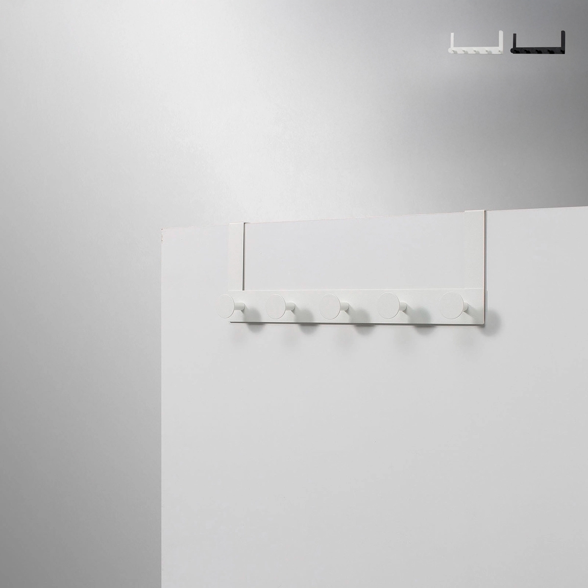 Ruimtebesparende metalen deurhanger met 5 haken Swift Aanbieding Ruimtebesparende metalen deurhanger met 5 haken Swift Aanbieding