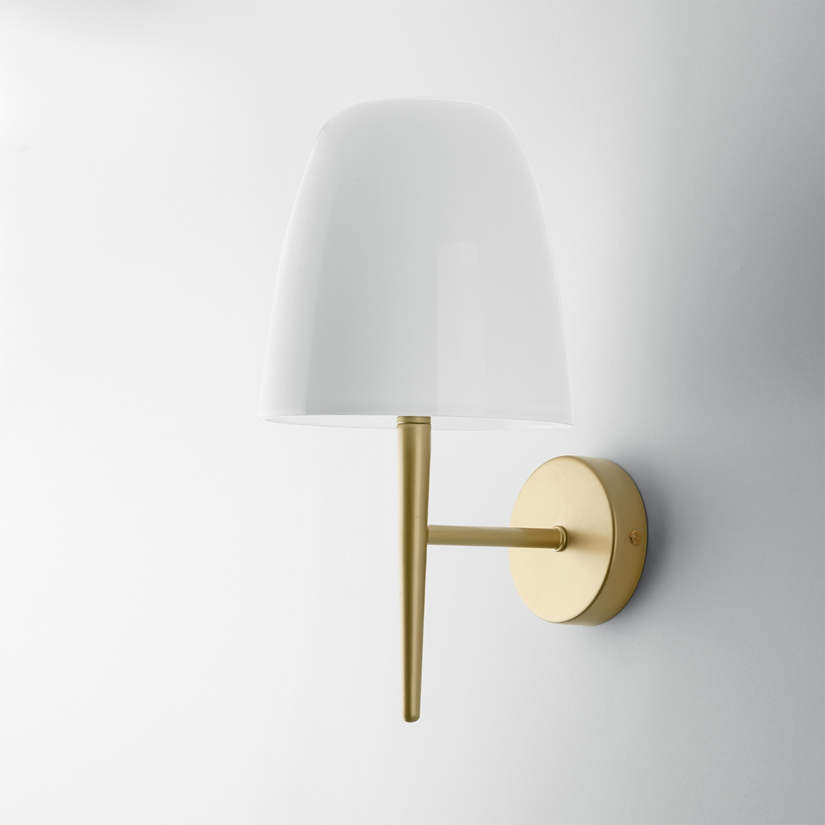 Gouden metalen wandlamp voor binnen met witte glazen diffuser Ares AP1 Aanbieding Gouden metalen wandlamp voor binnen met witte glazen diffuser Ares AP1 Aanbieding
