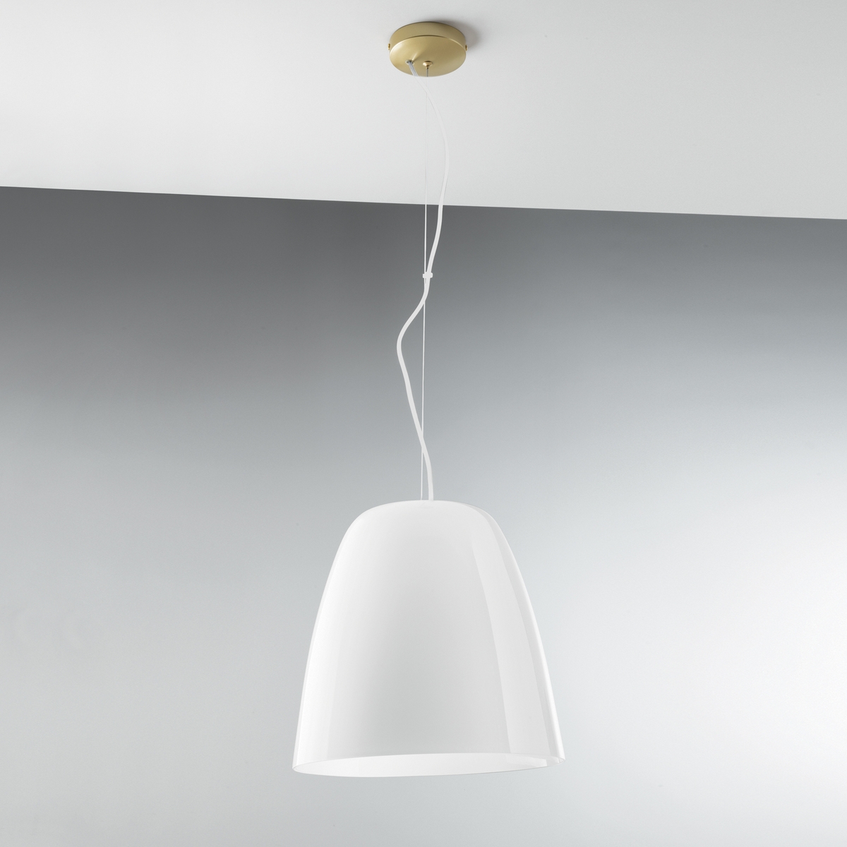 Suspension en métal doré avec diffuseur en verre Ares L1 Promotion