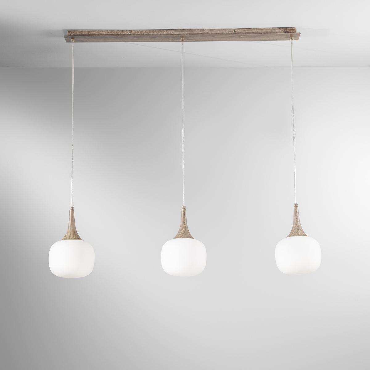 Suspension effet bois 3 lumières verre blanc opale Jaipur Promotion Suspension effet bois 3 lumières verre blanc opale Jaipur Promotion