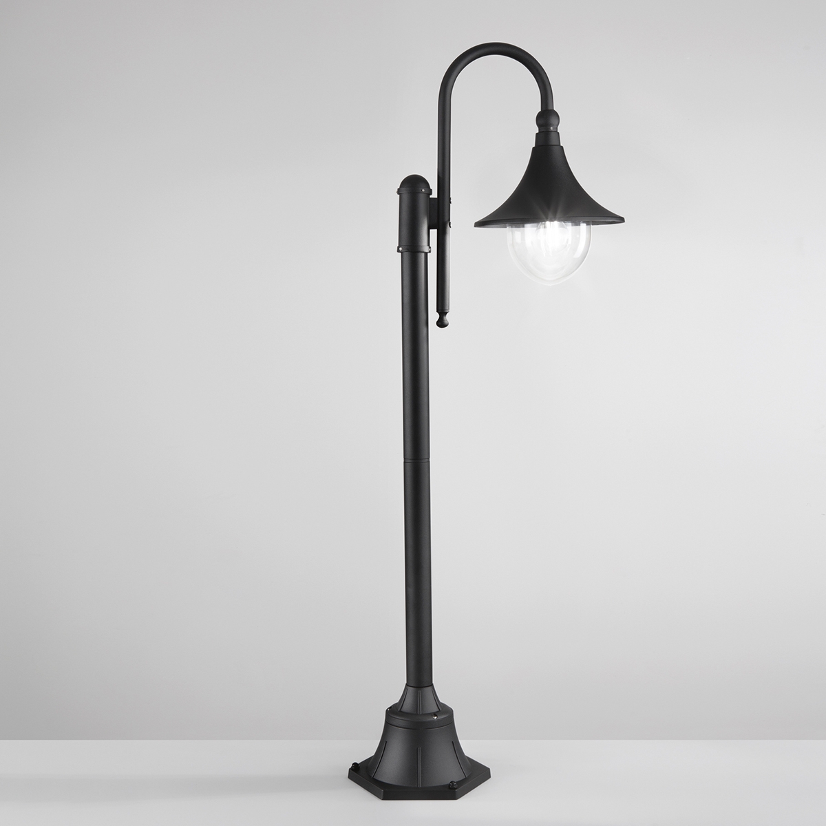 Paletto tuinlamp voor buiten zwart aluminium h130 cm Pavia Aanbieding Paletto tuinlamp voor buiten zwart aluminium h130 cm Pavia Aanbieding