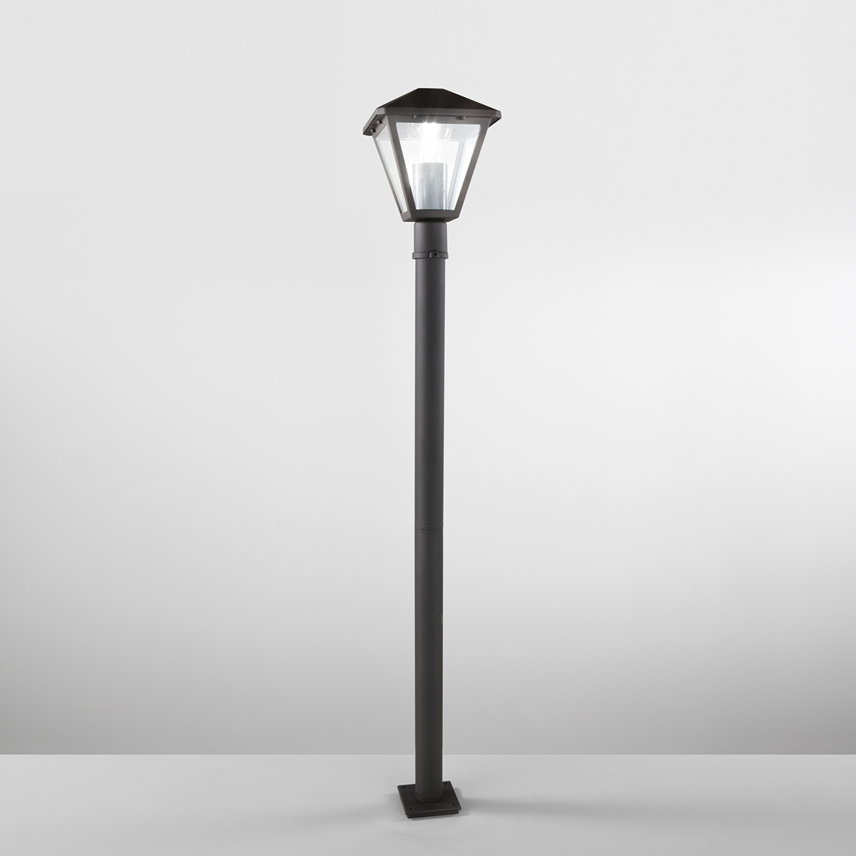 Tuinpadverlichting met glazen diffuser h100cm Prisma Aanbieding Tuinpadverlichting met glazen diffuser h100cm Prisma Aanbieding