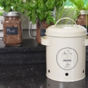 Pot vintage en métal perforé pour oignons avec couvercle Prix