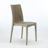 Ensemble Table Bois 90x90cm Horeca et 4 Chaises Empilables Poly RotinBar Restaurant Café Barrett 