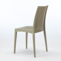 Ensemble Table Bois 90x90cm Horeca et 4 Chaises Empilables Poly RotinBar Restaurant Café Barrett 
