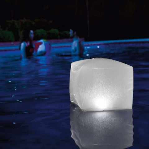 Lichtgevende en drijvende kubus met Led Intex 28694 voor tuin en zwembad